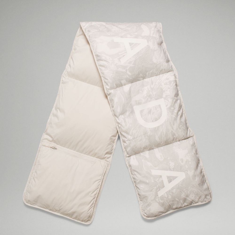 Lululemon team Canada quilted insulated scarf unisex ivory